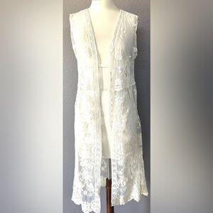 Rebellion Women's Lace Floral Kimono Robe Festival Boho Sleeveless Cardigan, NWT